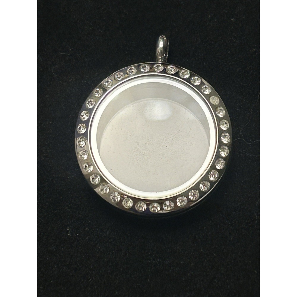 Authentic Origami Owl Medium Silver Hinge Locket "New" Swavorski Crystals